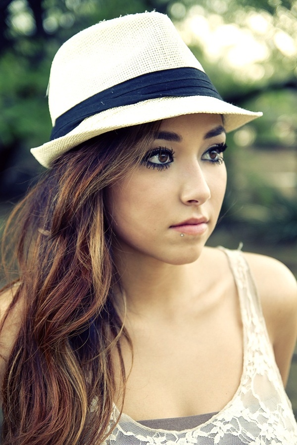 girls with hat (20)