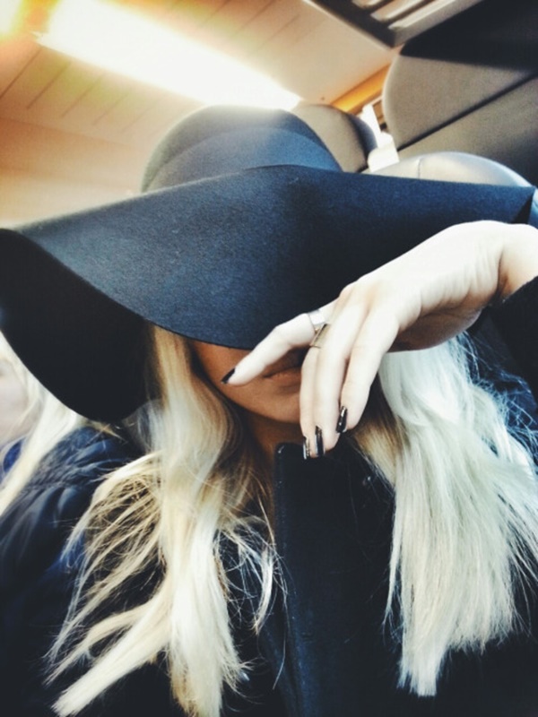 girls with hat (96)