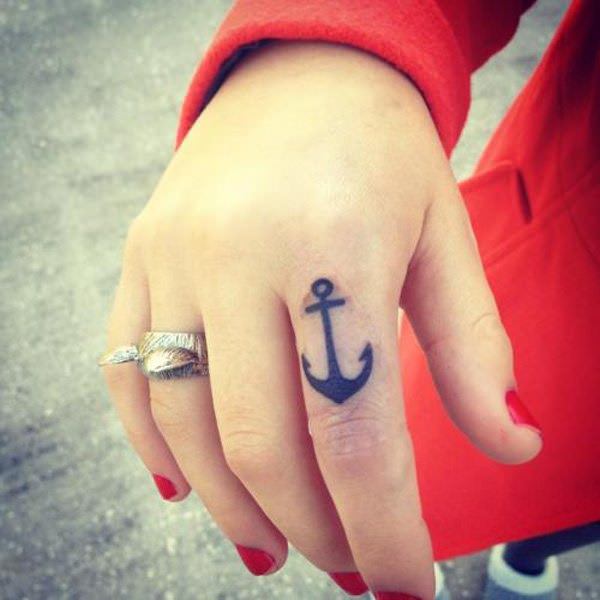 small-anchor-tattoo